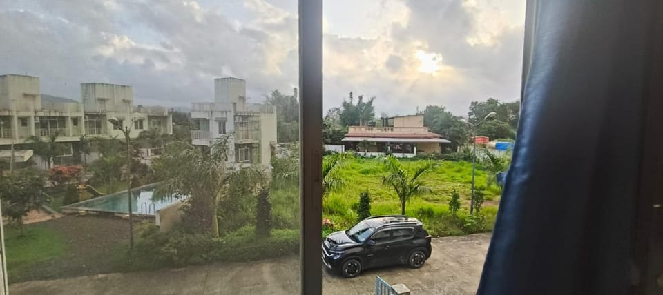 Garden view, Parking
