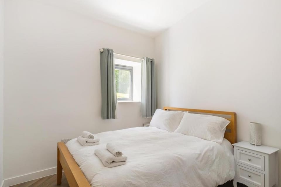 Spacious and Stylish Conversion for 4 people House in Taunton Deane