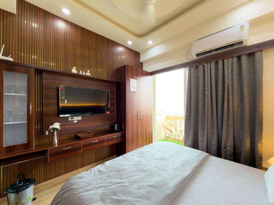 Studio Near Expo Mart Apartment in Uttar Pradesh