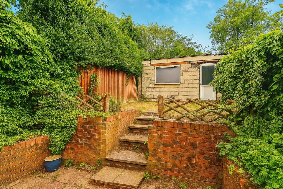 Entire 2 Bedroom House House in The Royal Town of Sutton Coldfield