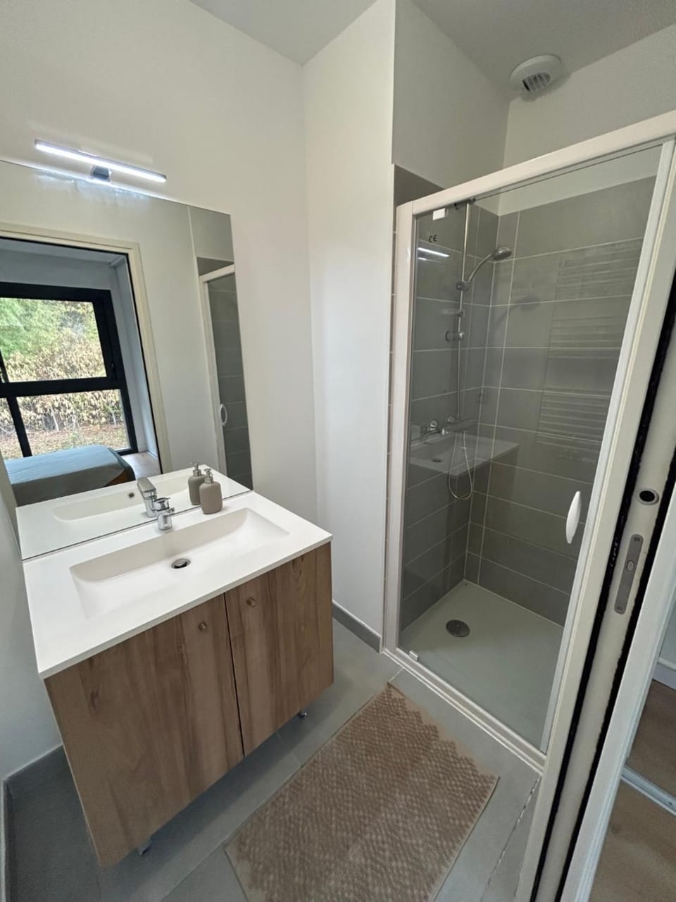 Shower, Bathroom