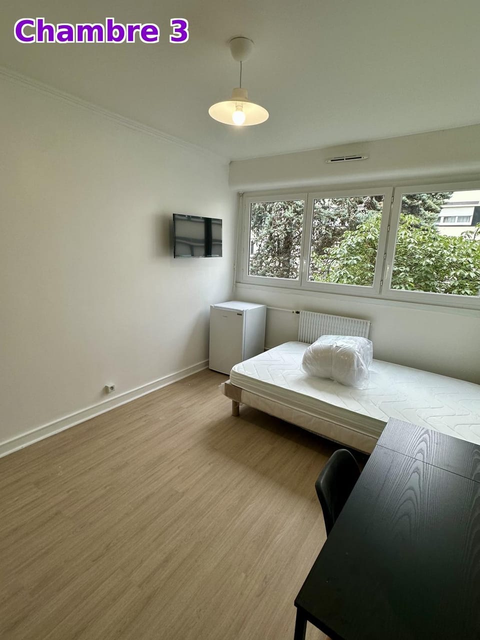 Chambre meublée dans un appartement en colocation Vacation rental in Pontoise