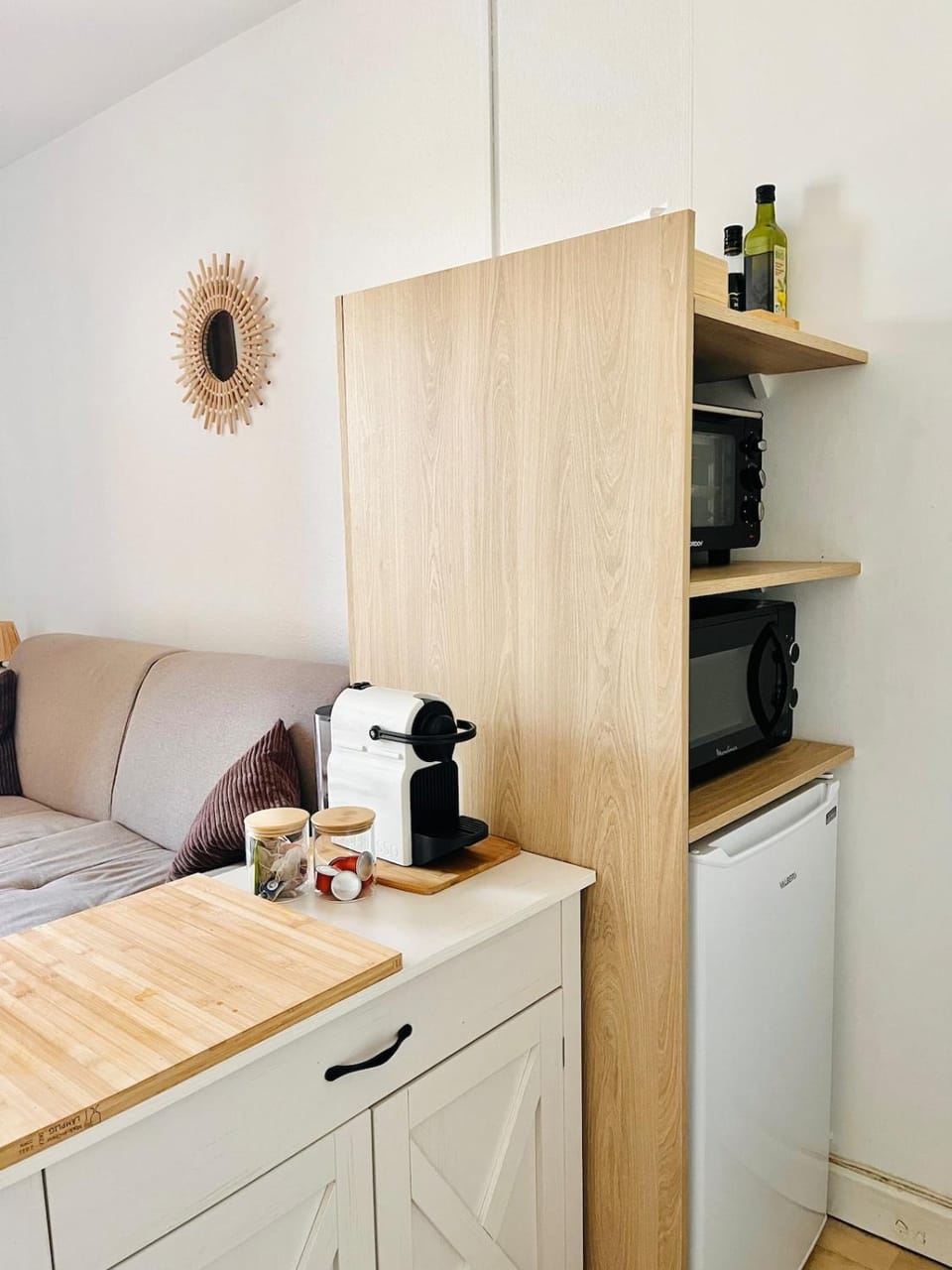 Kitchen or kitchenette