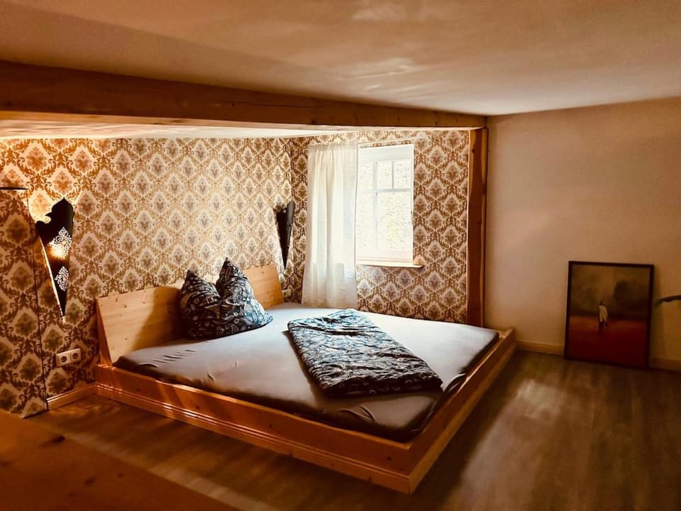 Saaleblick 100 sqm Apartment in Halle Saale