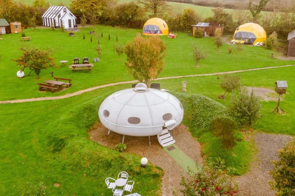 The UFO - The UK's Most Unique Tiny Home House in Saint Florence