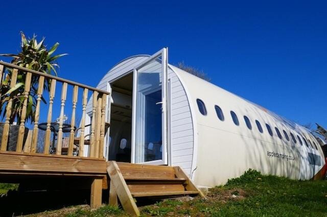 Private Airbus A320 Hot Tub Jet Stay House in Saint Florence