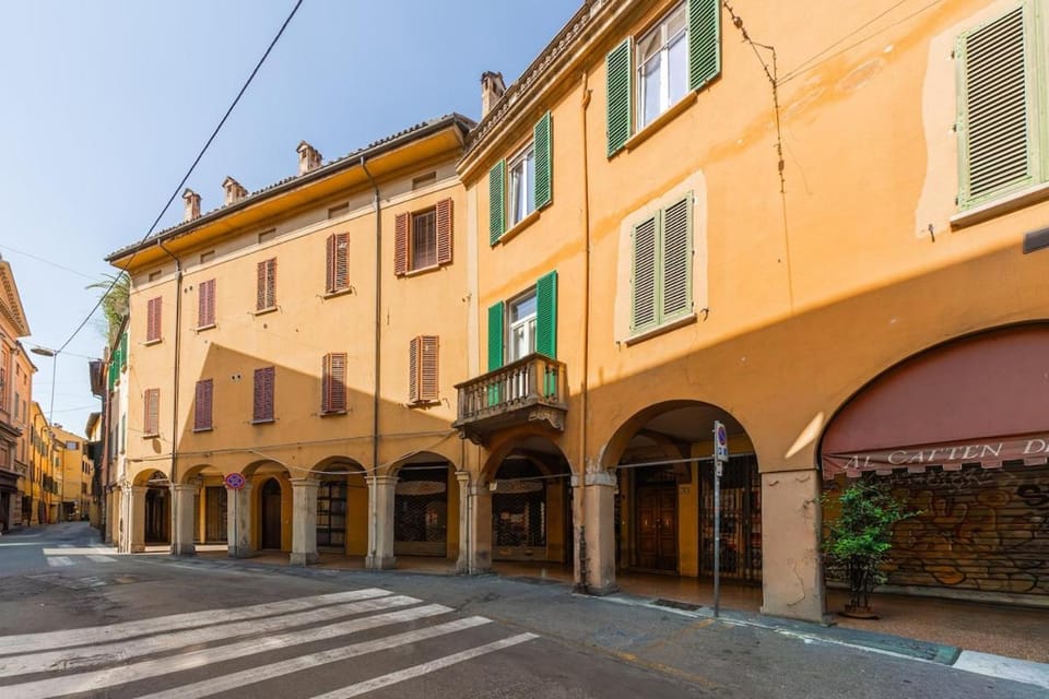Centro di Bologna, Casa con Balcone e Design Apartment in Bologna