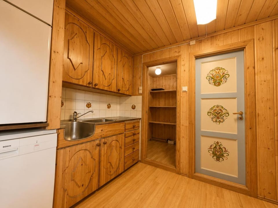 Kitchen or kitchenette, pet friendly, stove