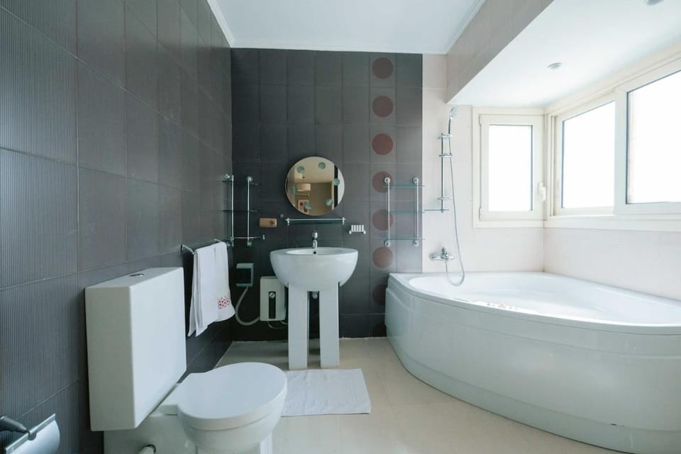 Mandisa Stay - Deluxe Studio 2 Gym & Sauna Access Apartment in Egypt