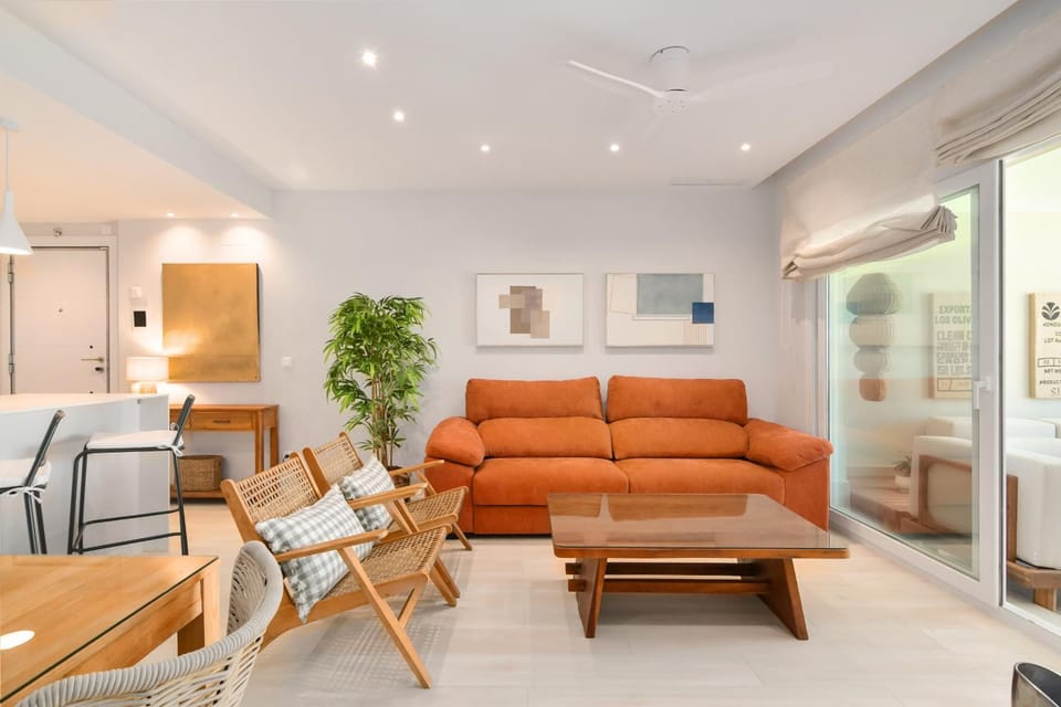 Communal lounge/ TV room, Living room