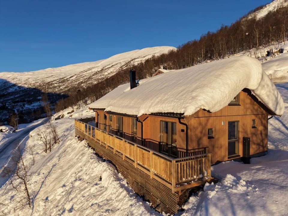 Blaadalslia Panorama View-Stranda -Strandafjellet House in Vestland