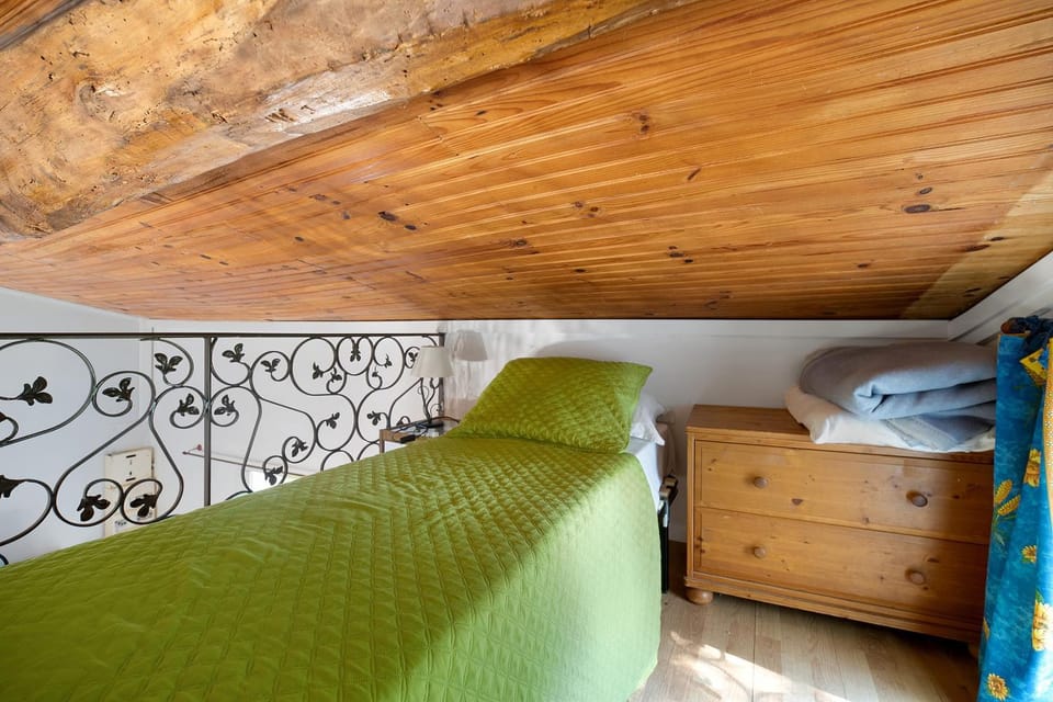 Living room, Bedroom