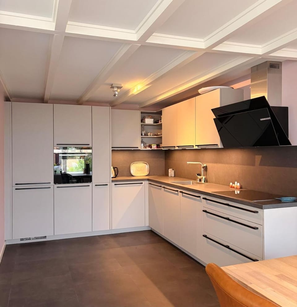 Menoria - near the lake, restaurants & Keukenhof House in Noordwijkerhout
