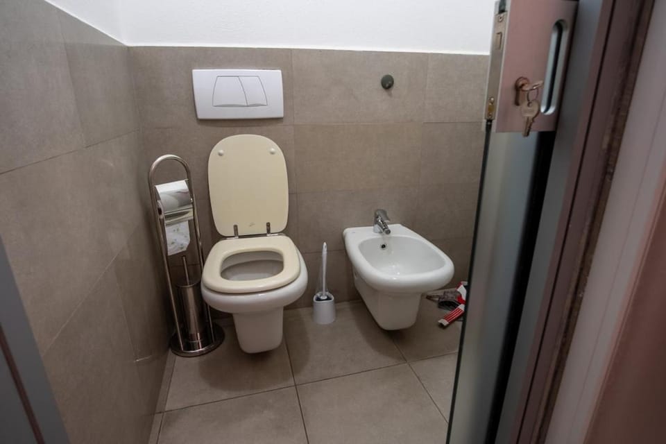 Studio apartment overlooking the Municipal Theater Apartment in Piacenza