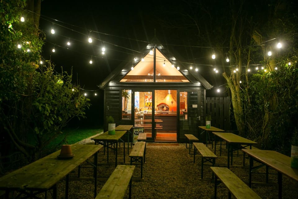 Restaurant/places to eat, oven, kitchen