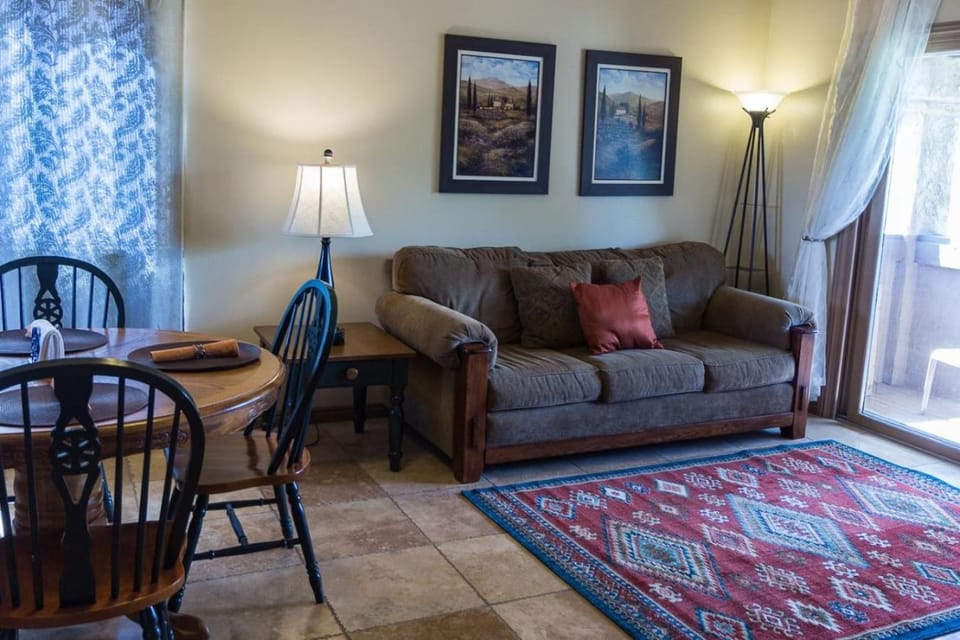 The Desert Hideaway, Small place, big adventures House in St George
