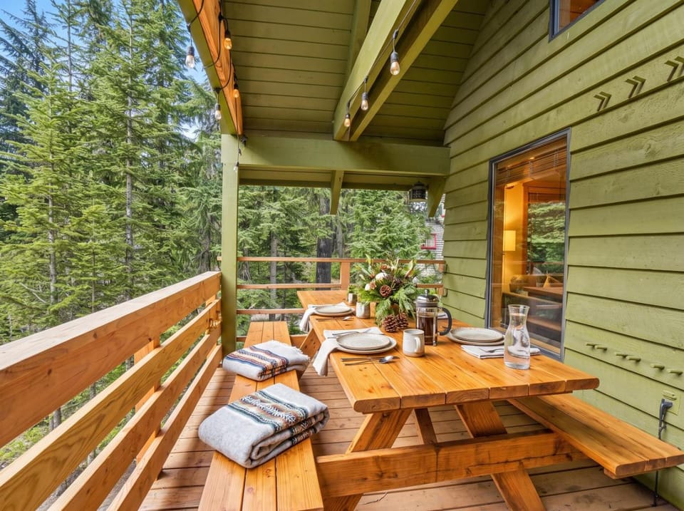 Govy 4BRSki-InOutHot Tub2 Living Rooms Country House in Clackamas County