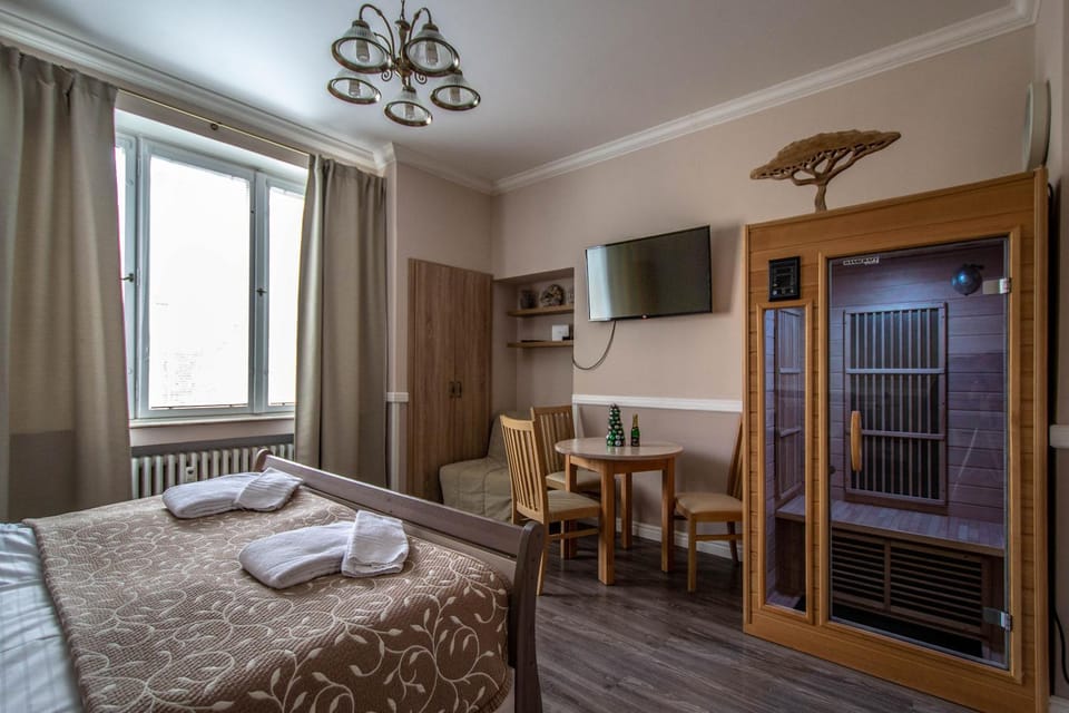 Sauna, Bedroom