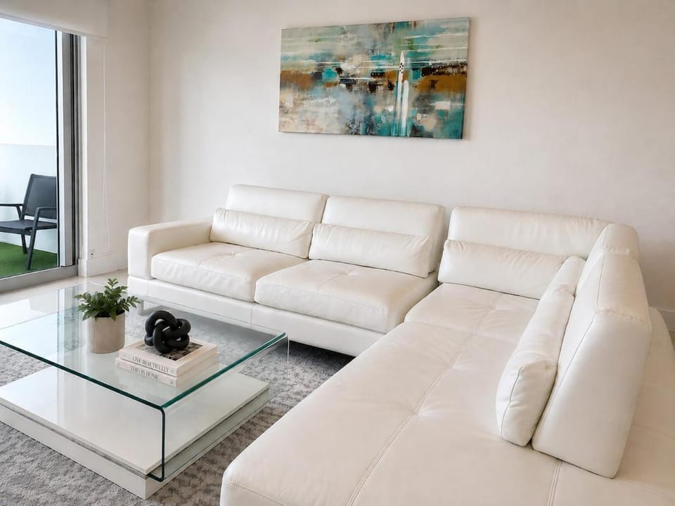 Ocean Reserve - 2bdrm - Free Parking on Sunny Isles Apartment in Sunny Isles Beach