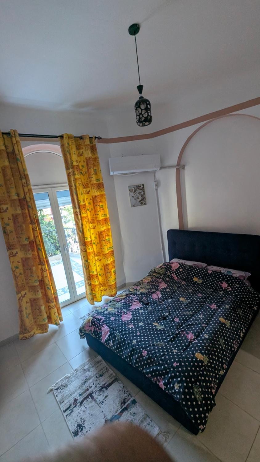 Bed, Photo of the whole room, Bedroom, air conditioner