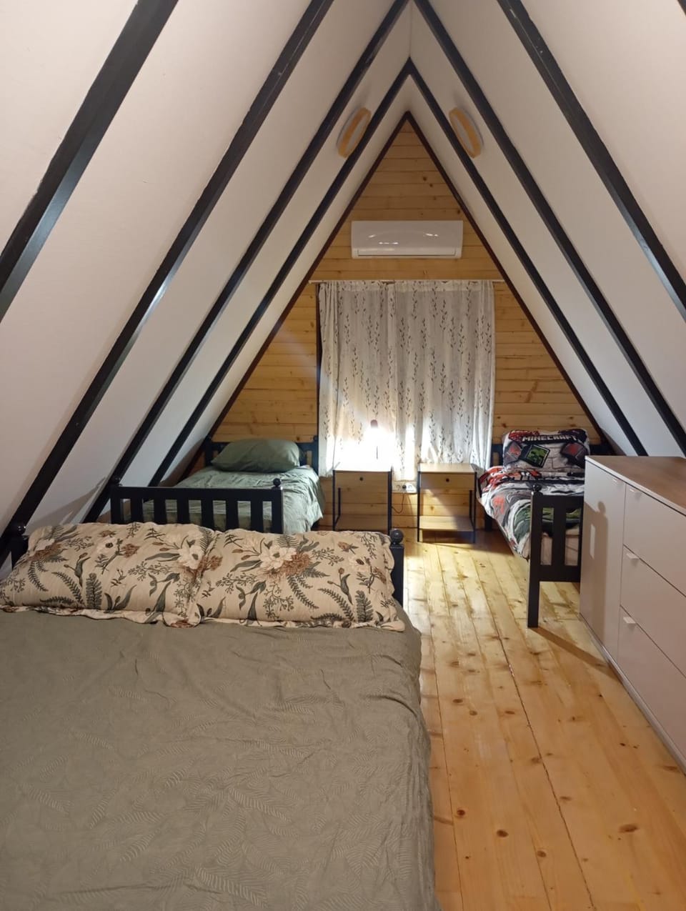 Golden Oak Home House in Montenegro