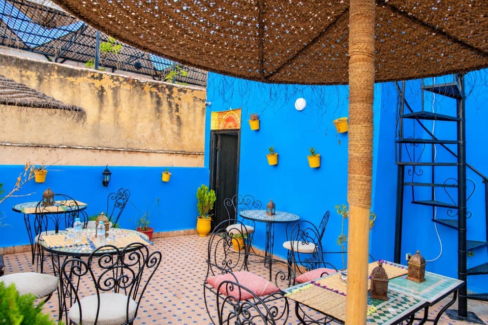 Patio, Restaurant/places to eat, Day, Banquet/Function facilities, Dining area