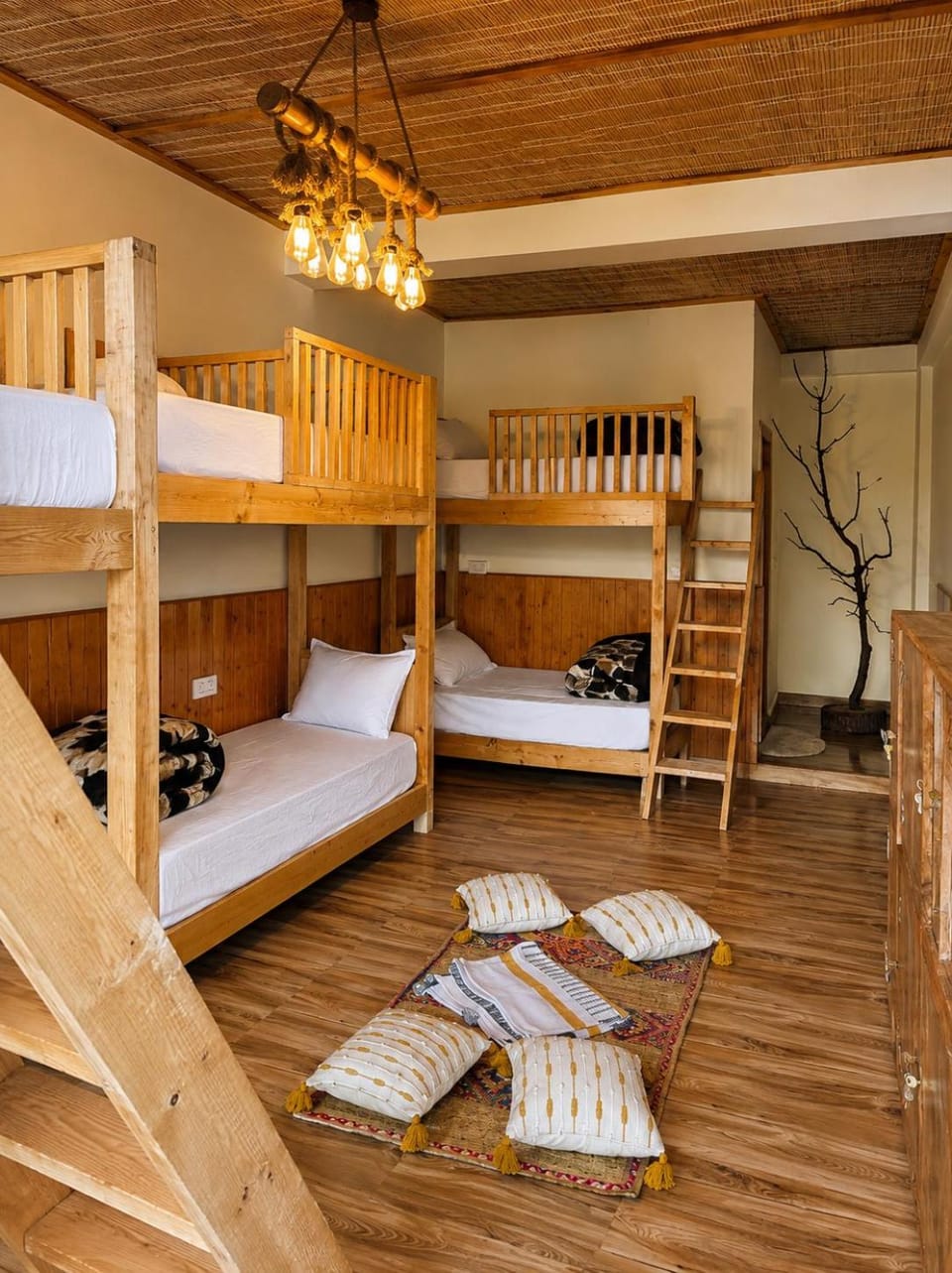 Photo of the whole room, bunk bed