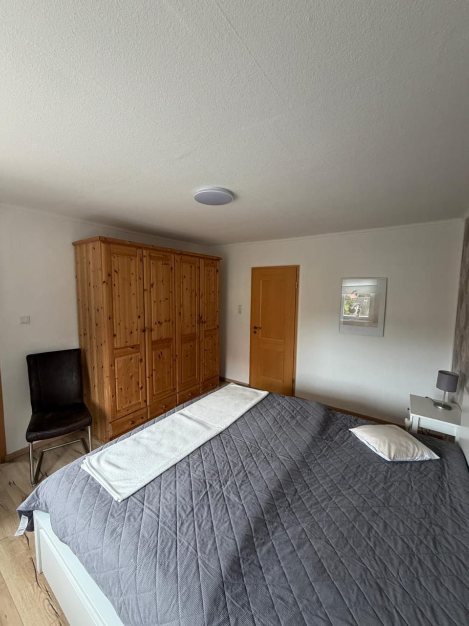 Bed, Photo of the whole room, wardrobe