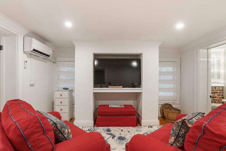 Fun Garden Apartment in Historic District Apartment in Savannah