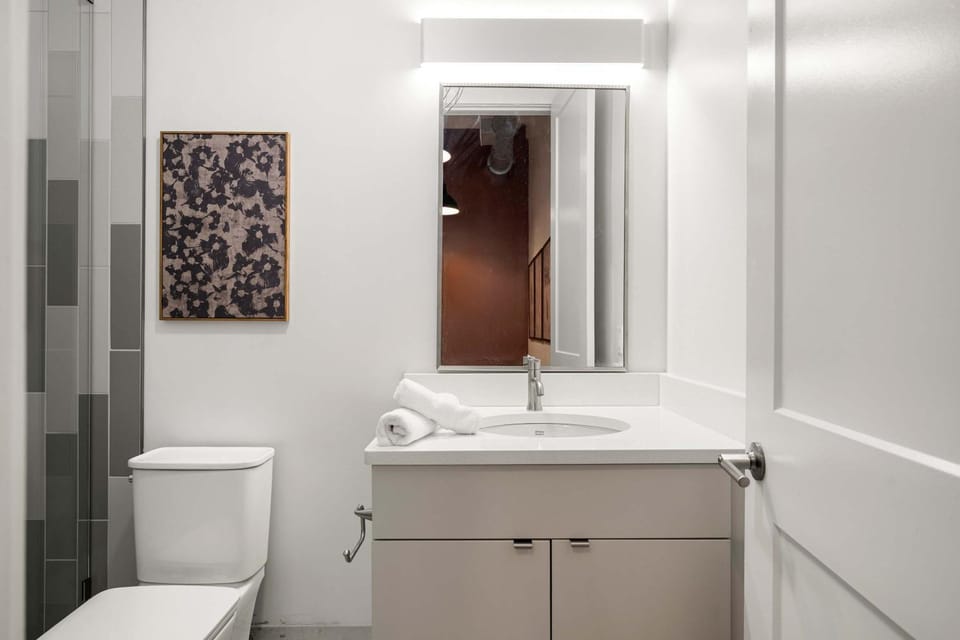 Two Homes on Market - 6BR Group Getaway House in Chattanooga