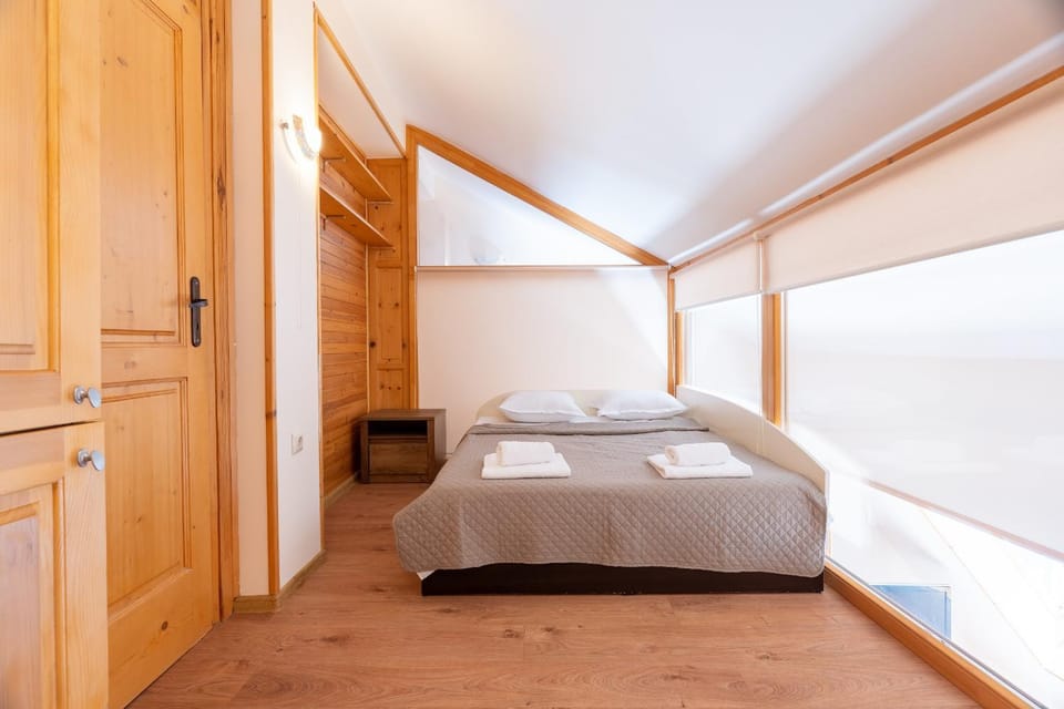 Bed, Bedroom, towels, wardrobe