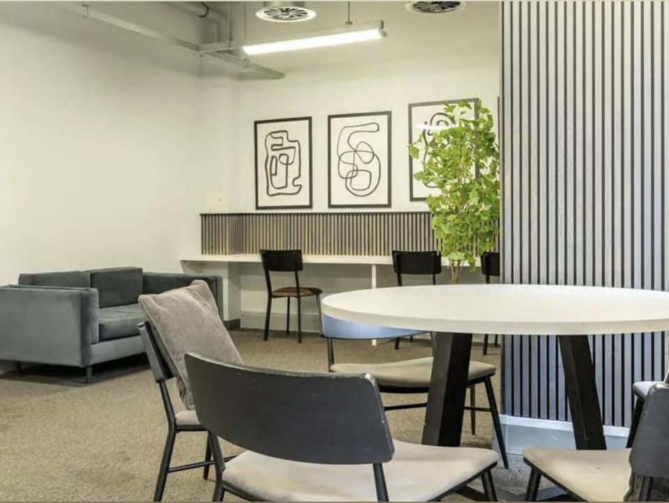 Globe Works - Ensuites for Students Only Vacation rental in Birmingham