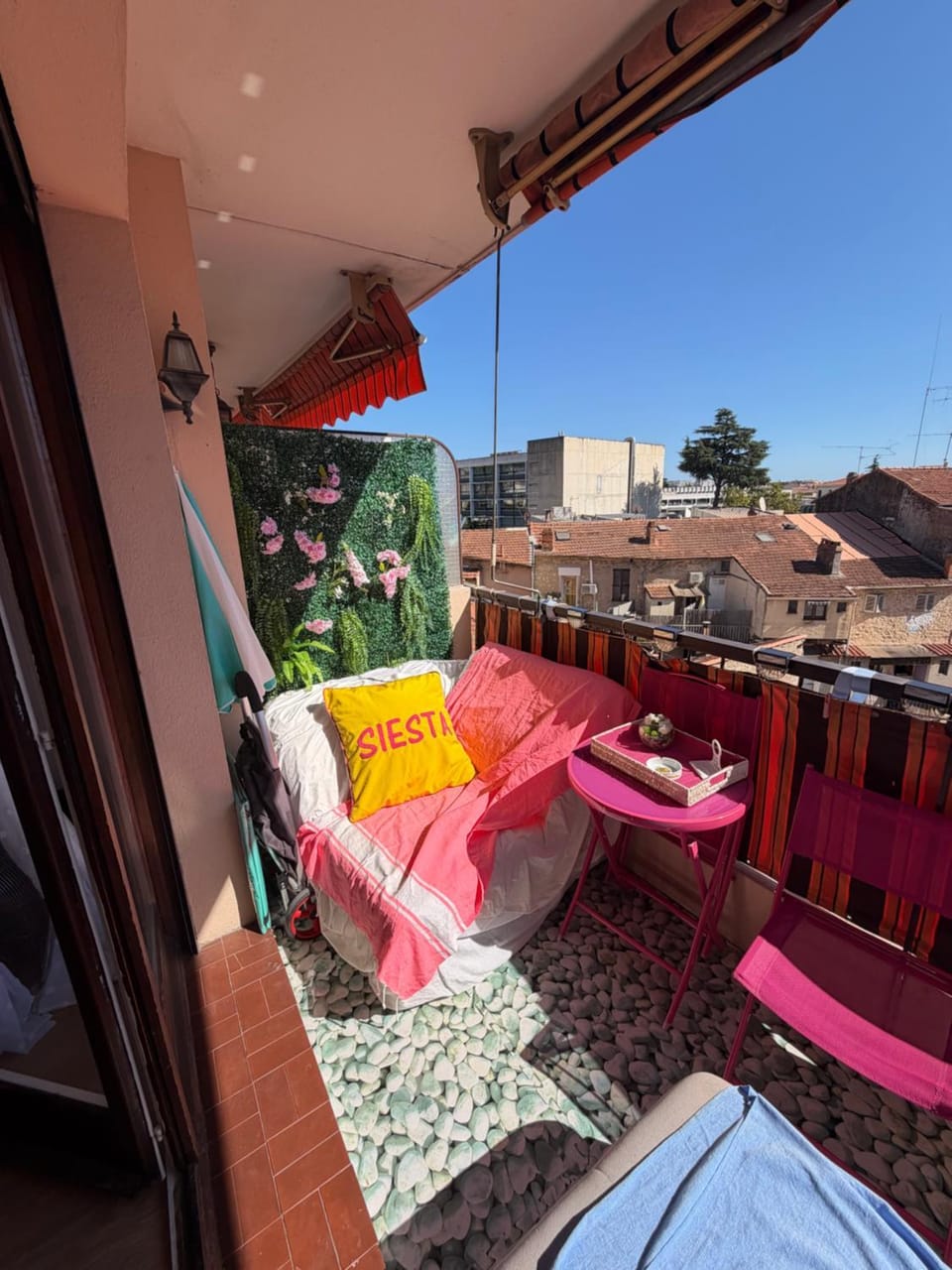 Appartement lumineux plein sud avec balcon Apartment in Cannes