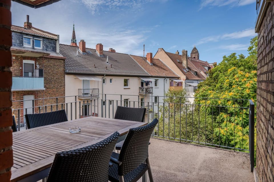 Day, View (from property/room), Balcony/Terrace, Dining area