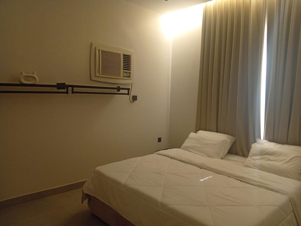 شقه فاخره للايجار اليومي والشهري بالقرب من المطار8دقايق Apartment in Jeddah