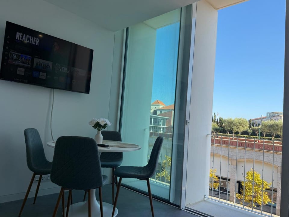 White River View 208 Apartment in Aveiro