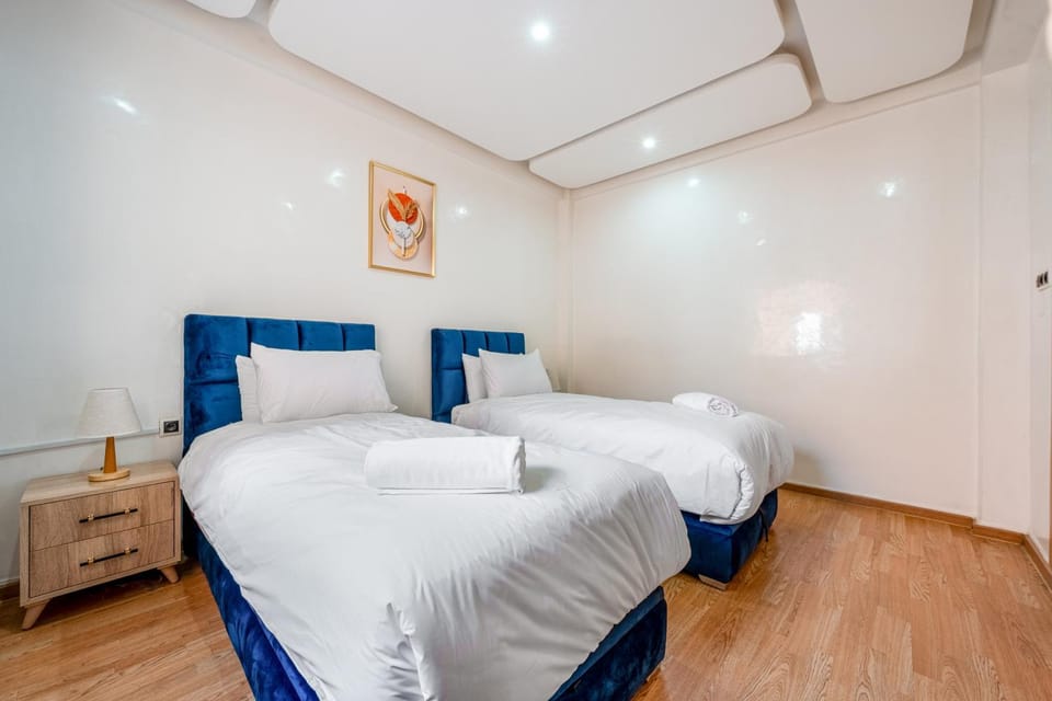 Superbe 2BR, 2 min to Medina Fast Wi-Fi Apartment in Marrakesh