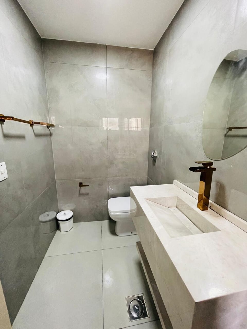 Apartamento Espaçoso há 150m da praia da Enseada! Apartment in State of São Paulo