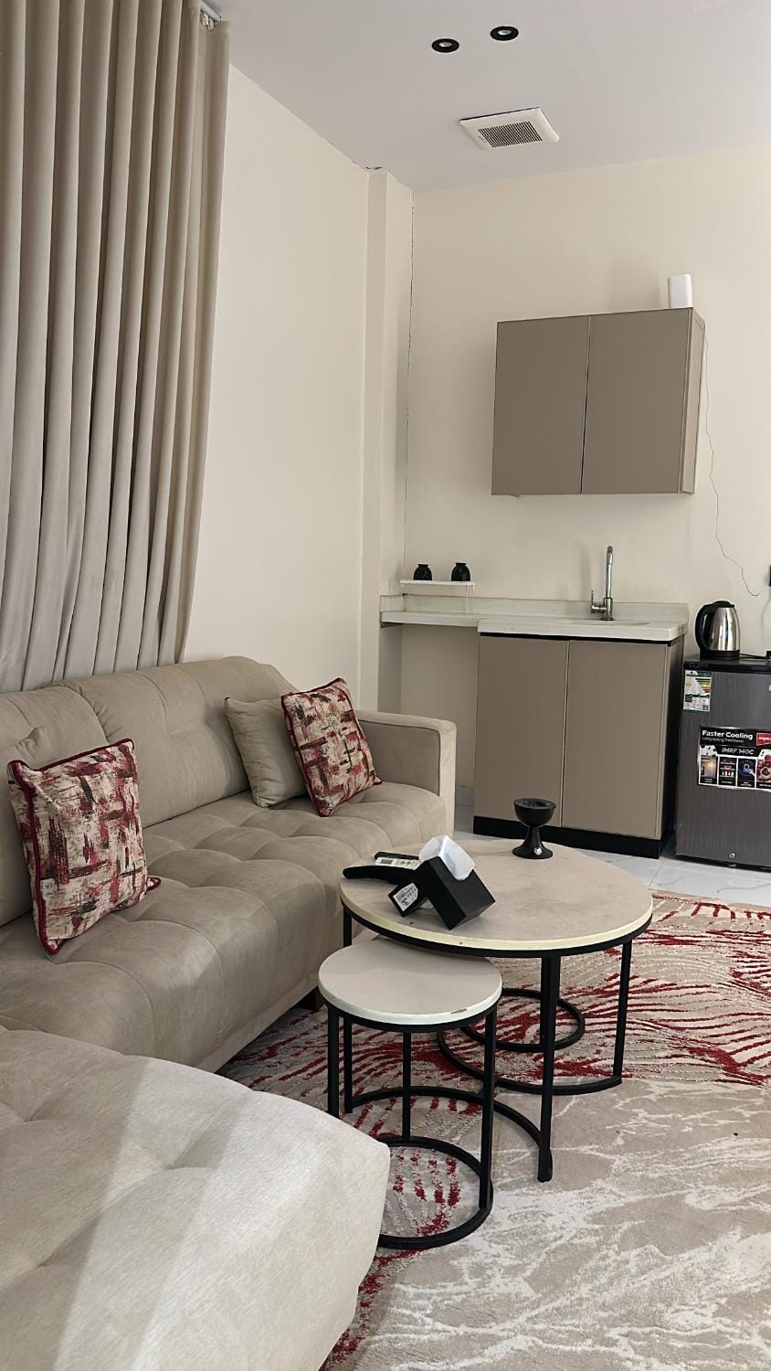 شقة بصالة انيقة فاخرة Apartment in Riyadh