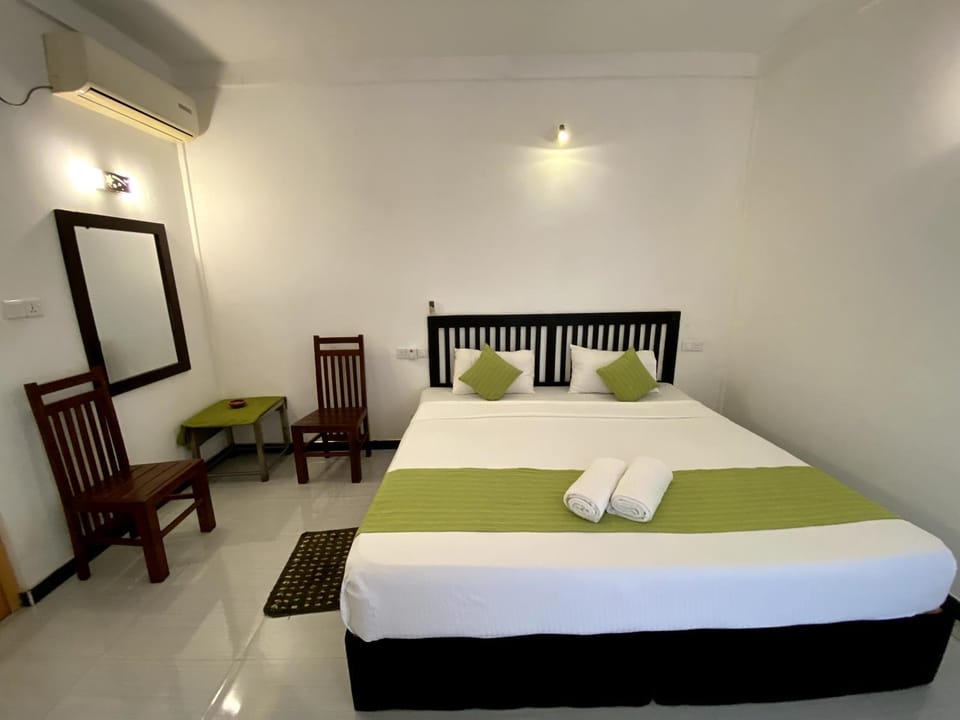 The Lake Entrance Bed and Breakfast in Sri Lanka