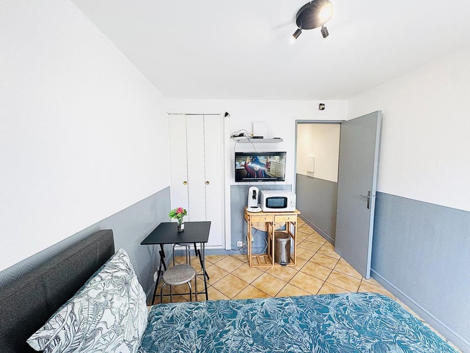 NGOMA IMMOBILIER N19 Studio proche gare Apartment in Île-de-France