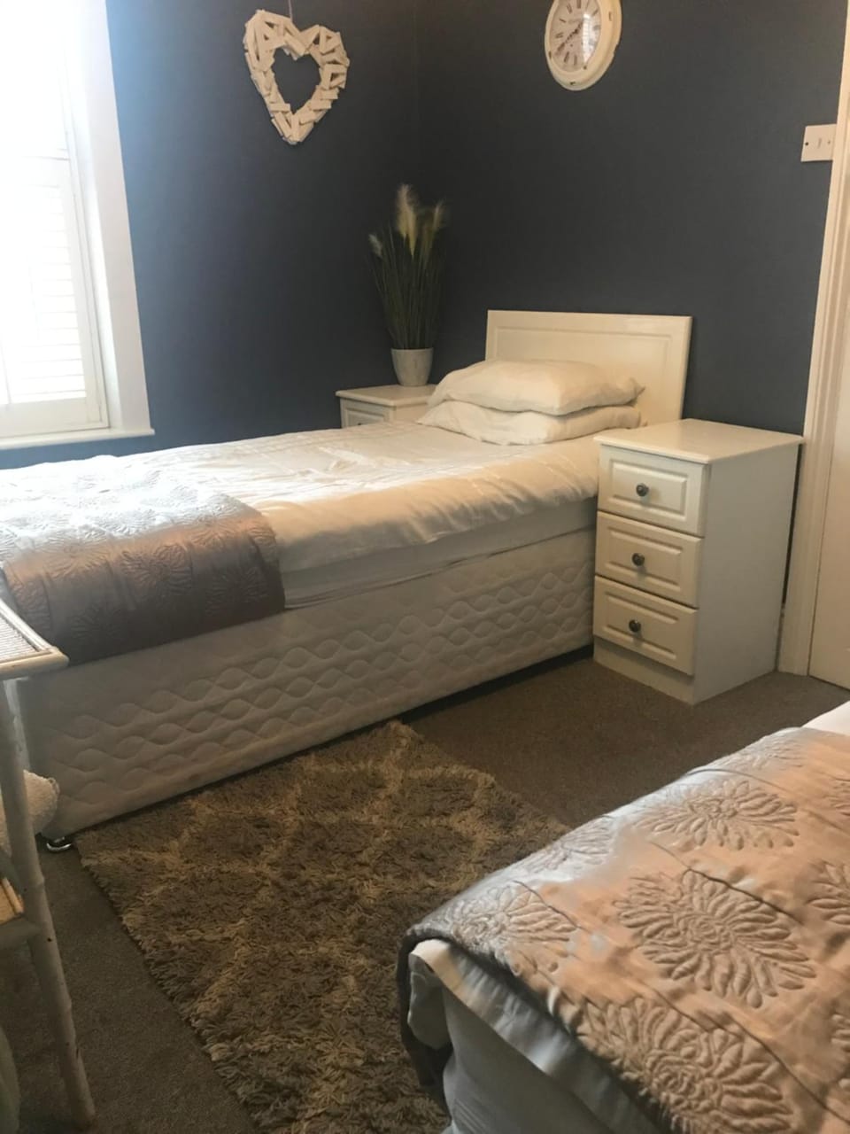 Acacia Villas Guest House Bed and Breakfast in Guildford