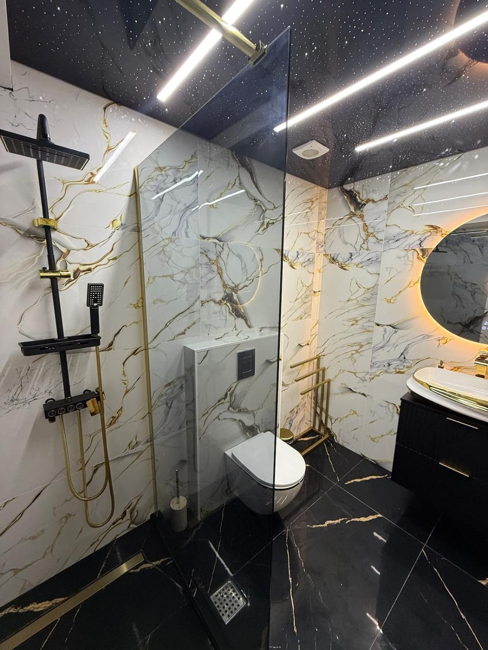 Shower, Toilet, Bathroom