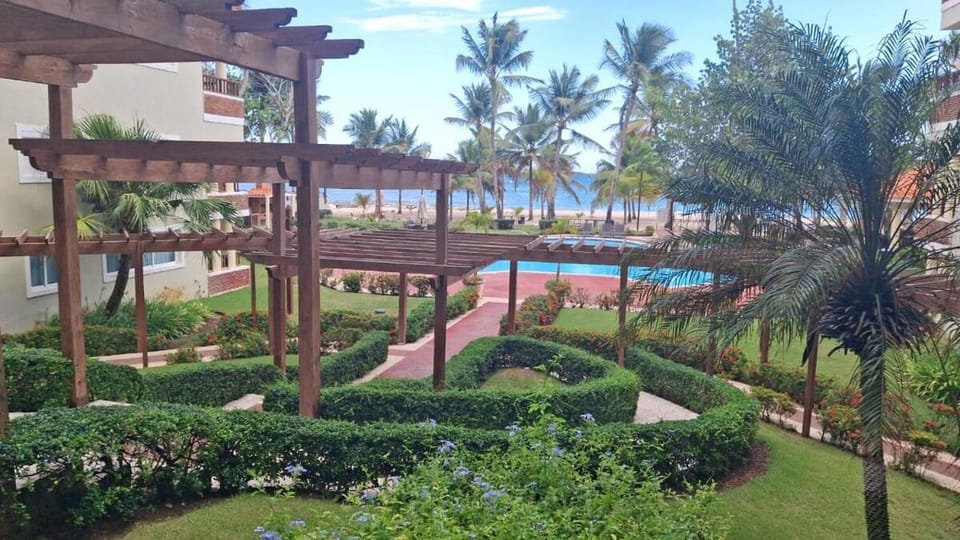 Get Away to Playa Juan Dolio, DR - Áreas Sociales Con Piscina, Gazebo, BBQ, Zona Privada De Playa, Vistas Expectaculares, Atardeceres De Ensueño, Wifi, Parqueo - Apartamentos de 2 y 3 Habitaciones Apartment in Juan Dolio