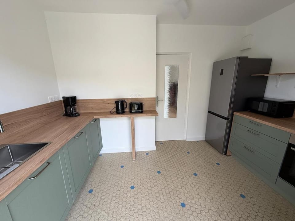 dishwasher, oven, stove