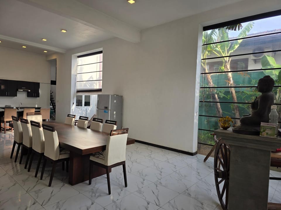 Kitchen or kitchenette, Living room, Dining area, minibar