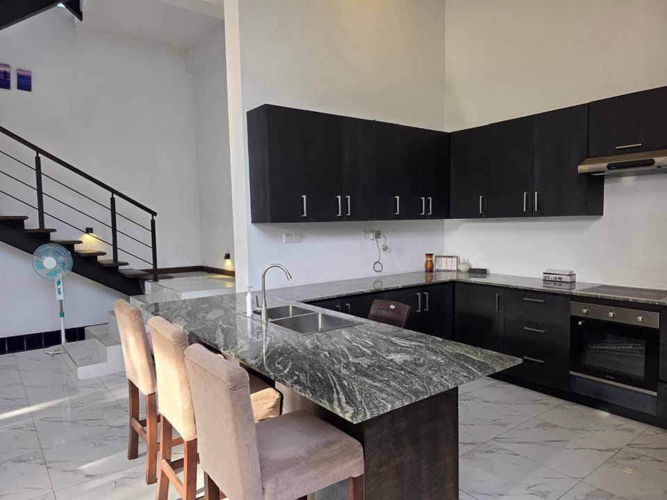 Kitchen or kitchenette, Living room