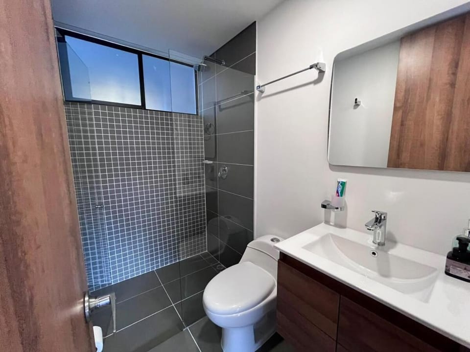 Apto Estreno de Lujo con Piscina en Envigado Apartment in Envigado