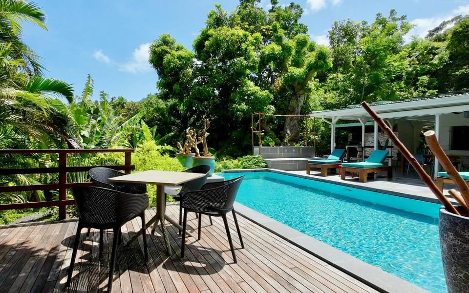 Balcony/Terrace, Dining area, Swimming pool