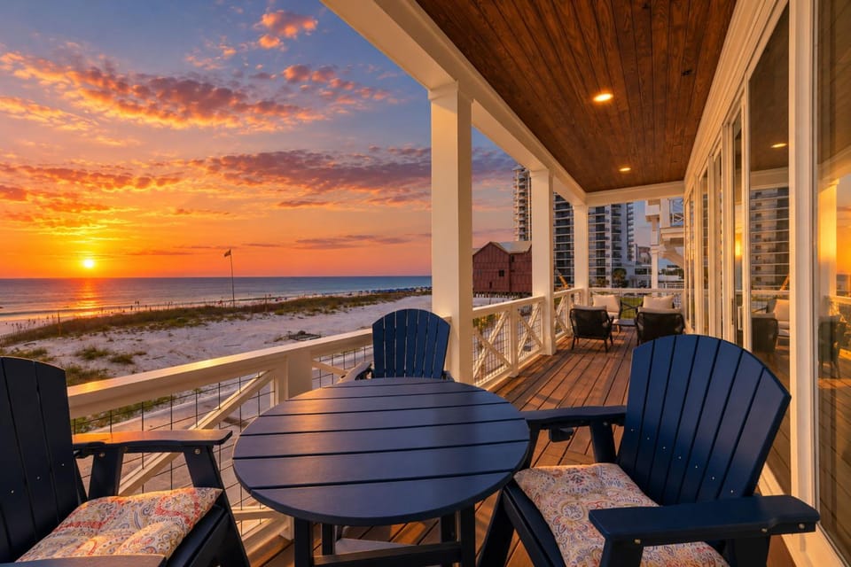 Beach Views-Private Pool-Central PCB House in Lower Grand Lagoon